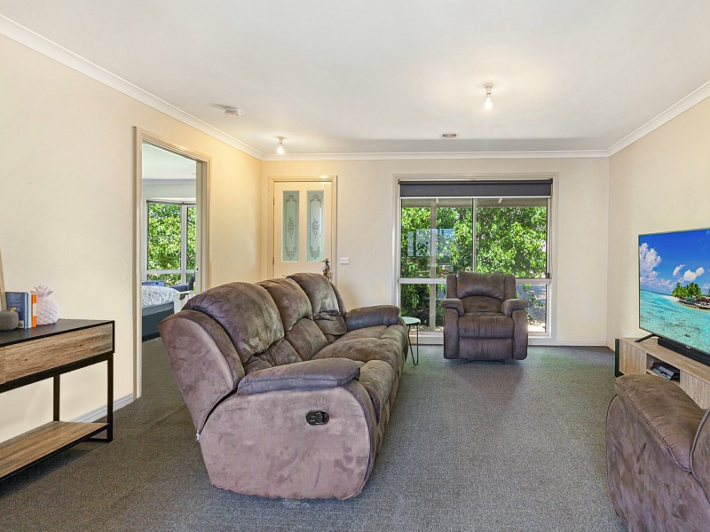 10 Chrystobel Way, Kilmore VIC 3764