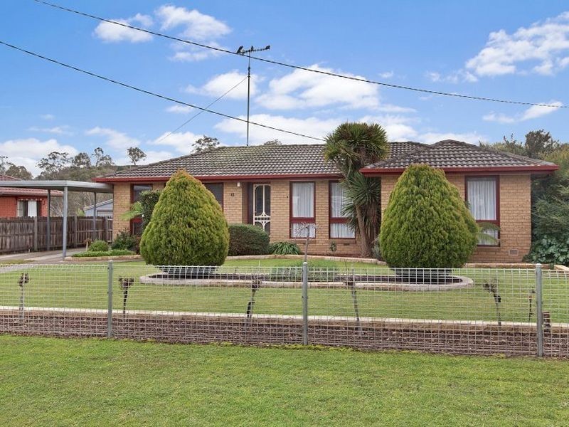 41 McKenzie Street, Broadford VIC 3658
