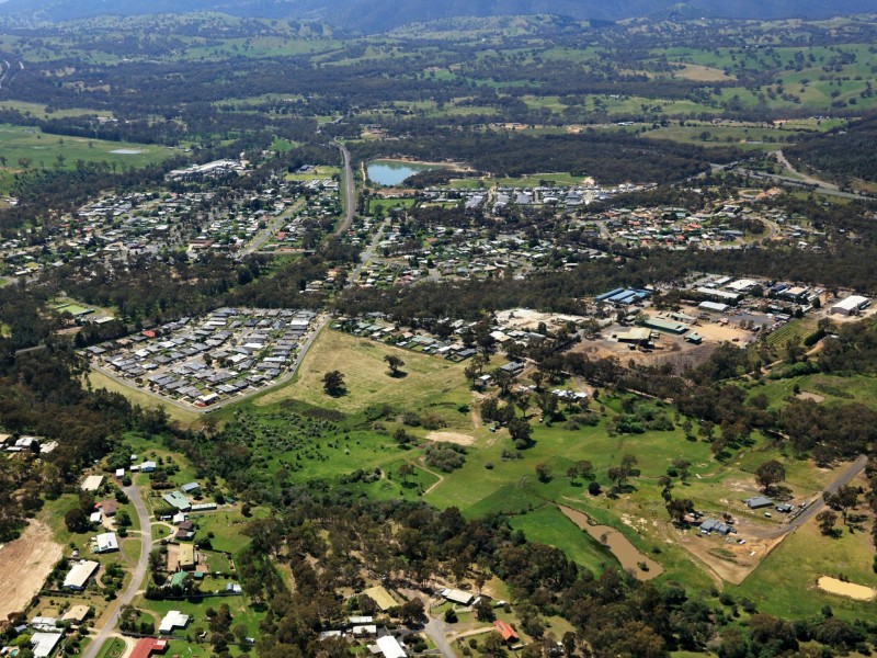 26-28 Burges Lane, Broadford VIC 3658