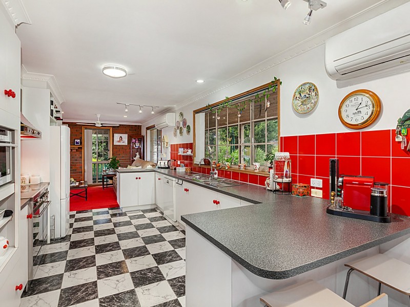 6 McDonald Drive, Wandong VIC 3758