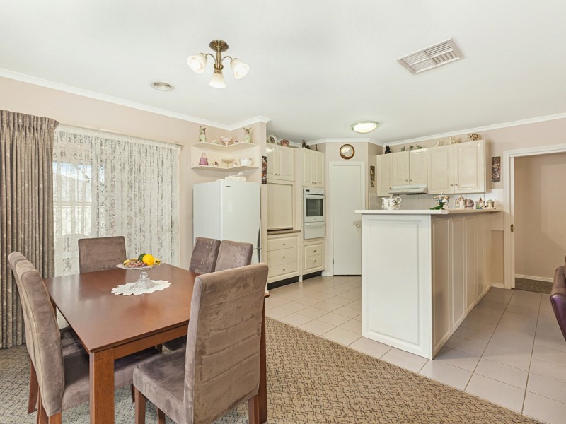 24 Simone Street, Kilmore VIC 3764