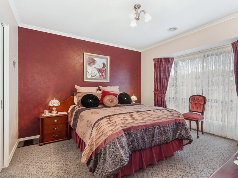 24 Simone Street, Kilmore VIC 3764