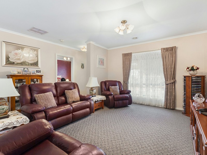 24 Simone Street, Kilmore VIC 3764