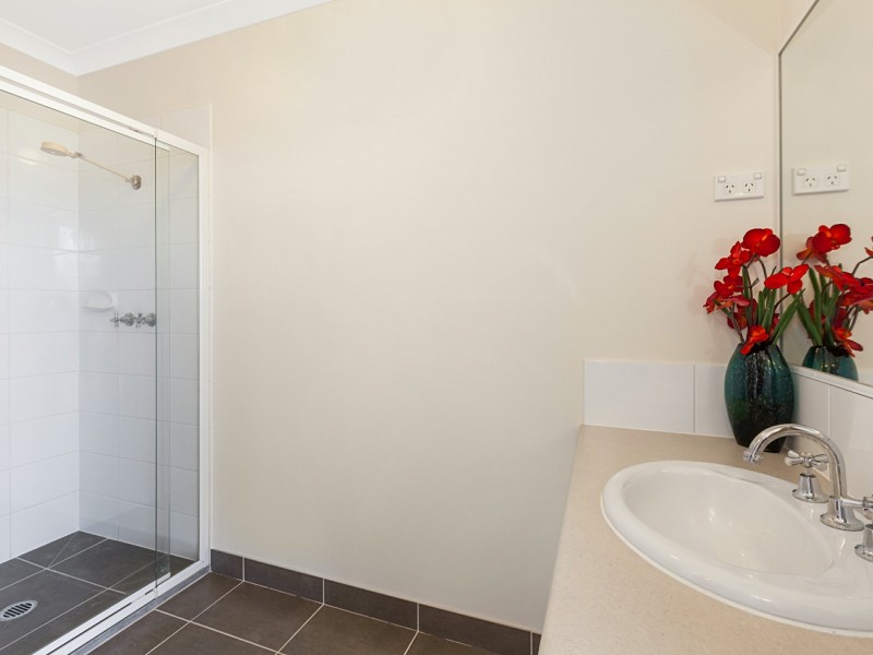 2 Mikada Blvd, Kilmore VIC 3764