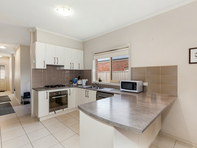 32 Piper Street, Broadford VIC 3658