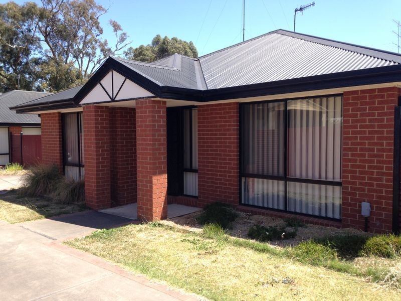 2/4 Short Street, Broadford VIC 3658