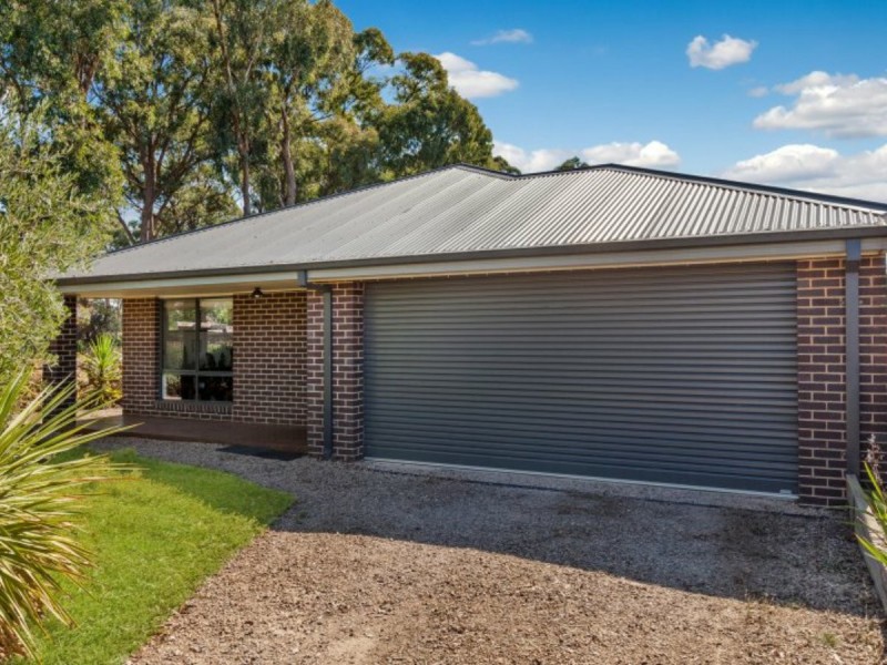 1 Grange Drive, Broadford VIC 3658