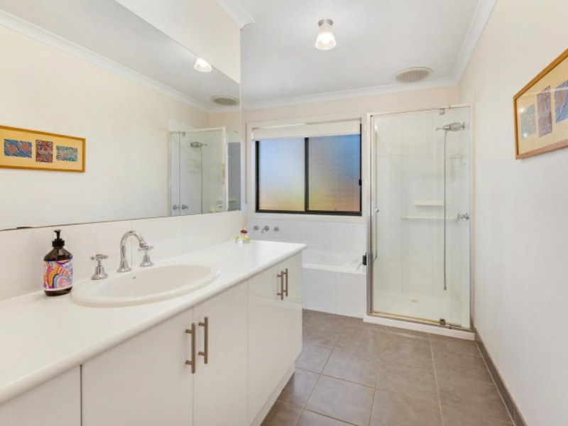 1 Grange Drive, Broadford VIC 3658