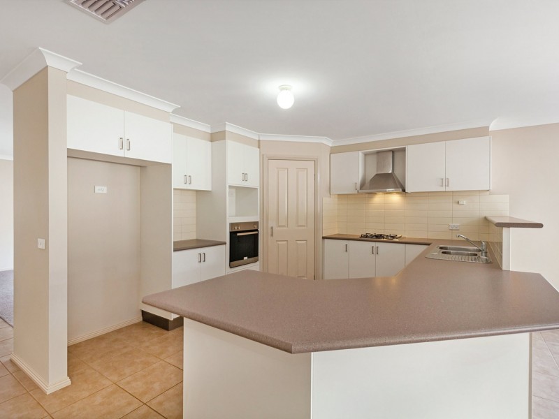 37 Mikada Boulevard, Kilmore VIC 3764