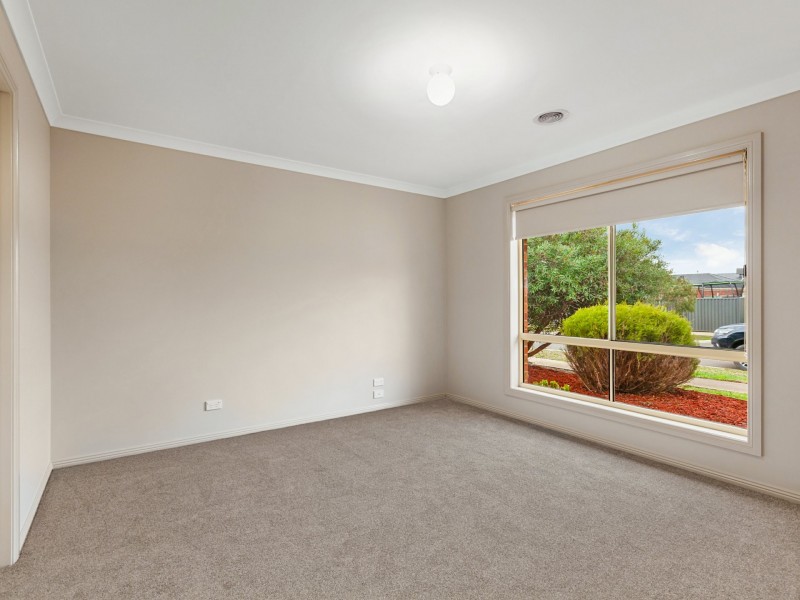 37 Mikada Boulevard, Kilmore VIC 3764