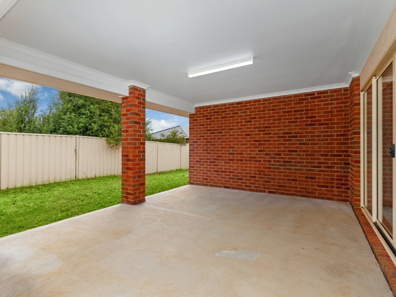 37 Mikada Boulevard, Kilmore VIC 3764