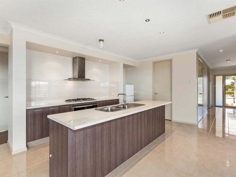 12 Grange Drive, Broadford VIC 3658