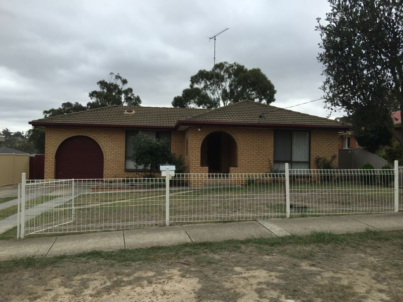 11 Mylson Ave, Broadford VIC 3658