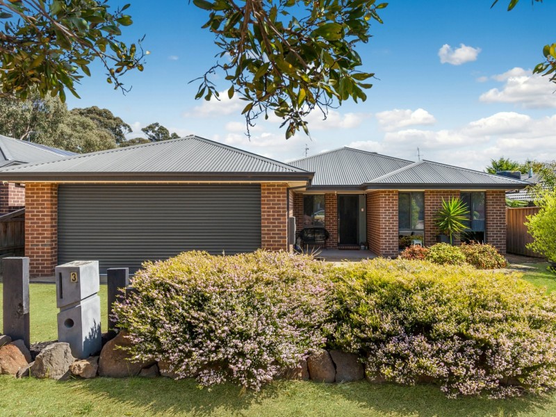 3 Grange Drive, Broadford VIC 3658