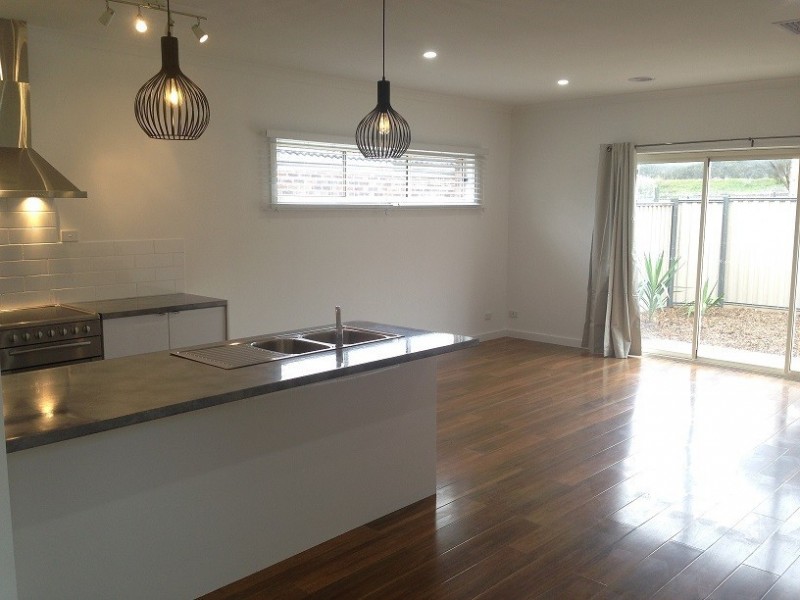 Unit 1/212B High Street, Broadford VIC 3658