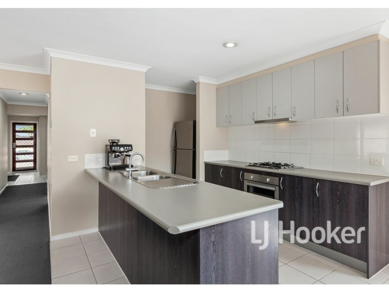 8 Firbank Place, Kilmore VIC 3764