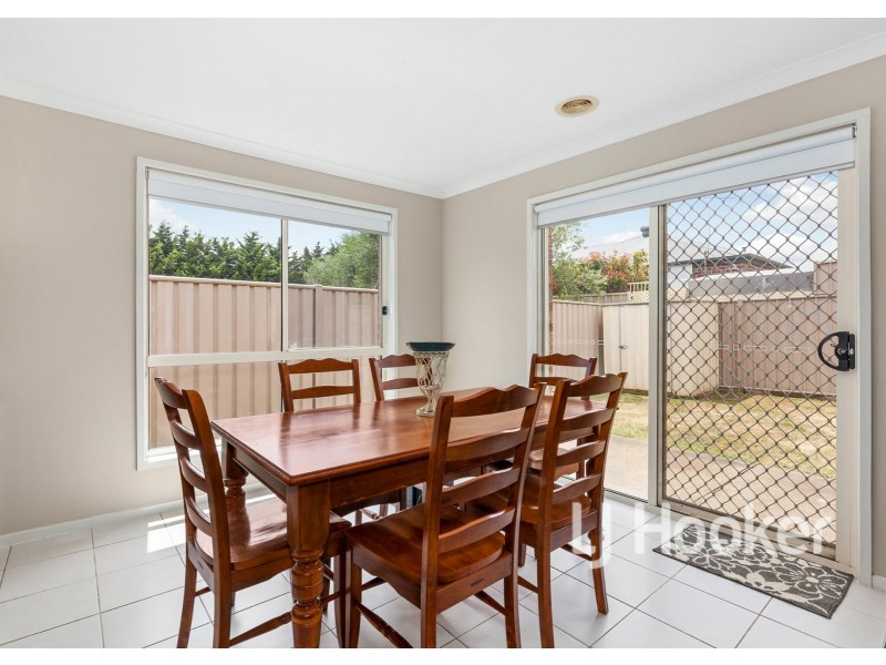 8 Firbank Place, Kilmore VIC 3764