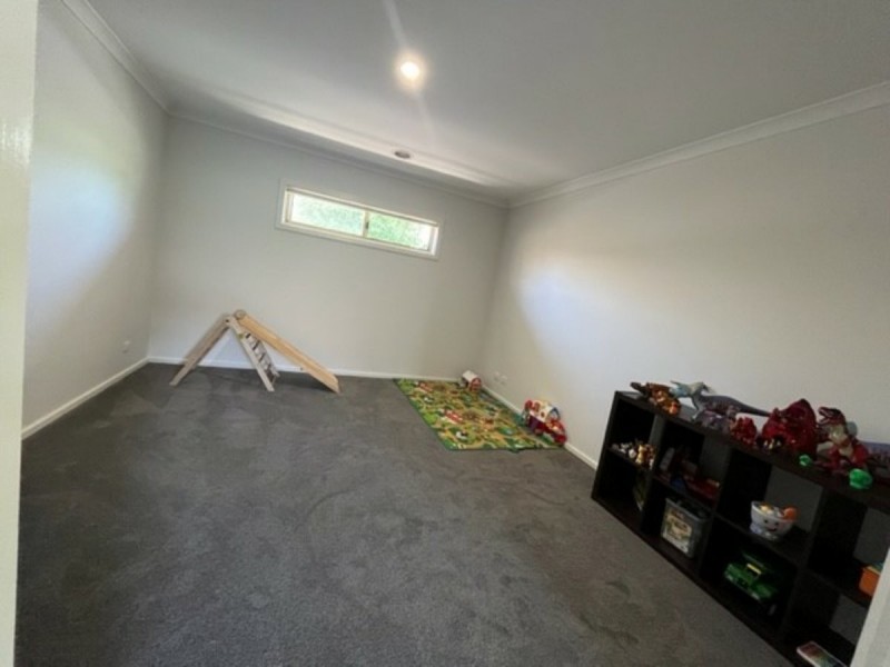 5 Rosie Drive, Broadford VIC 3658