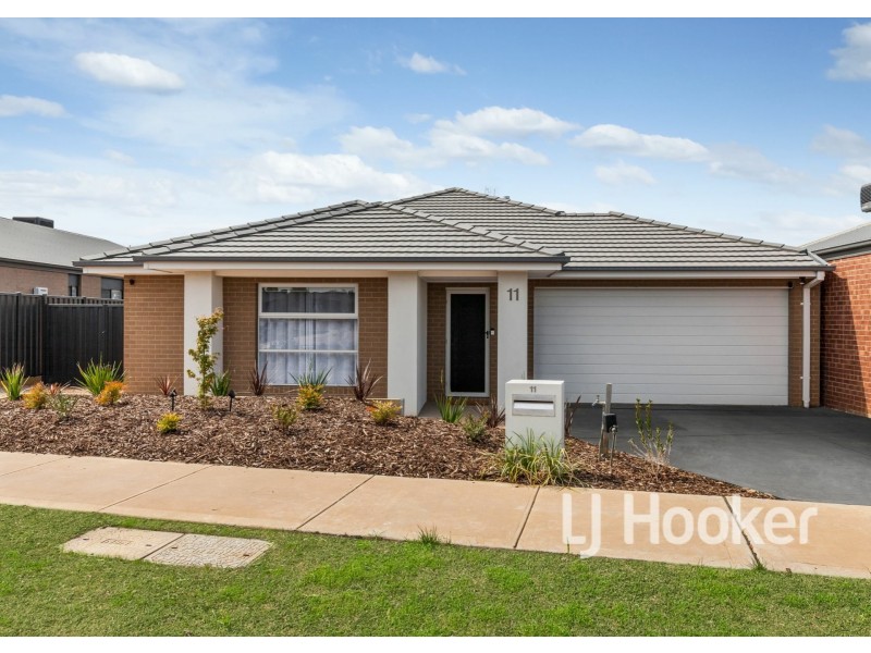 11 Greenaway Drive, Kilmore VIC 3764