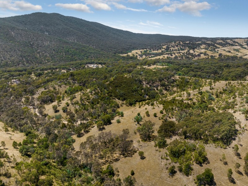 570 Davis Road, Broadford VIC 3658