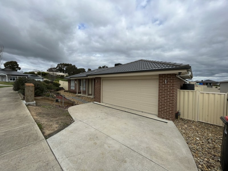 17 Paperbark Court, Broadford VIC 3658