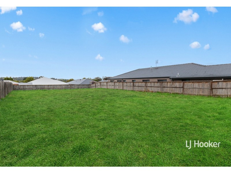 8 Fish Court, Broadford VIC 3658