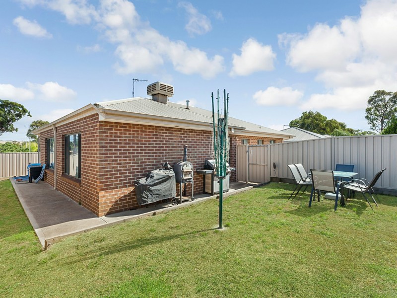 2/27 Ferguson Street, Broadford VIC 3658