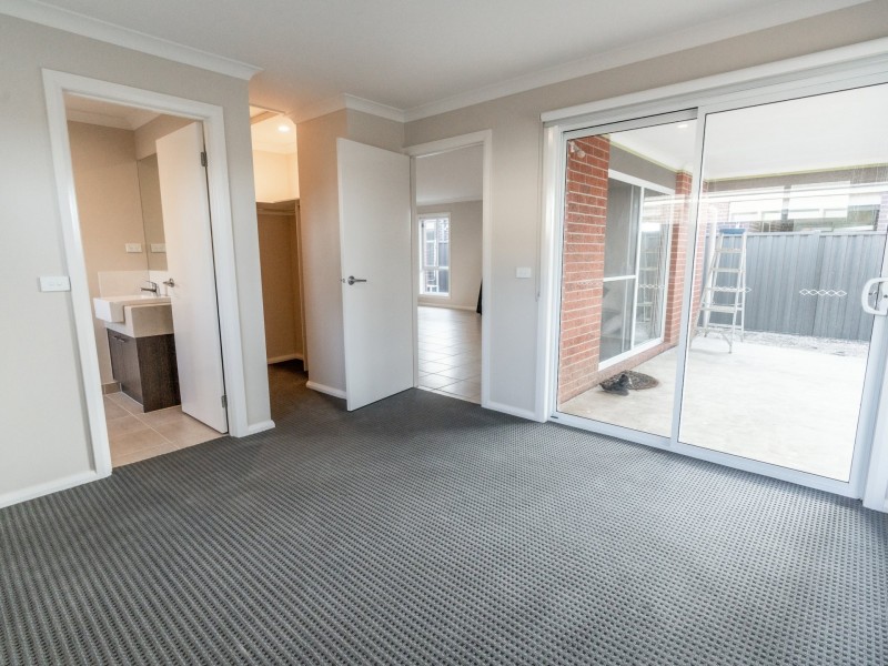 21 Wispering Circuit, Kilmore VIC 3764