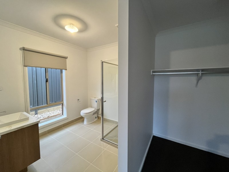 8 Teal Court, Kilmore VIC 3764