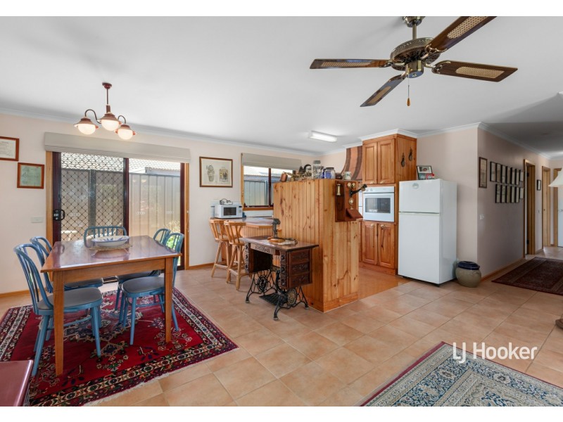 30 Donaldson Drive, Broadford VIC 3658