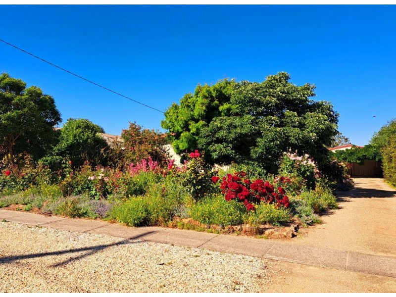 30 Donaldson Drive, Broadford VIC 3658