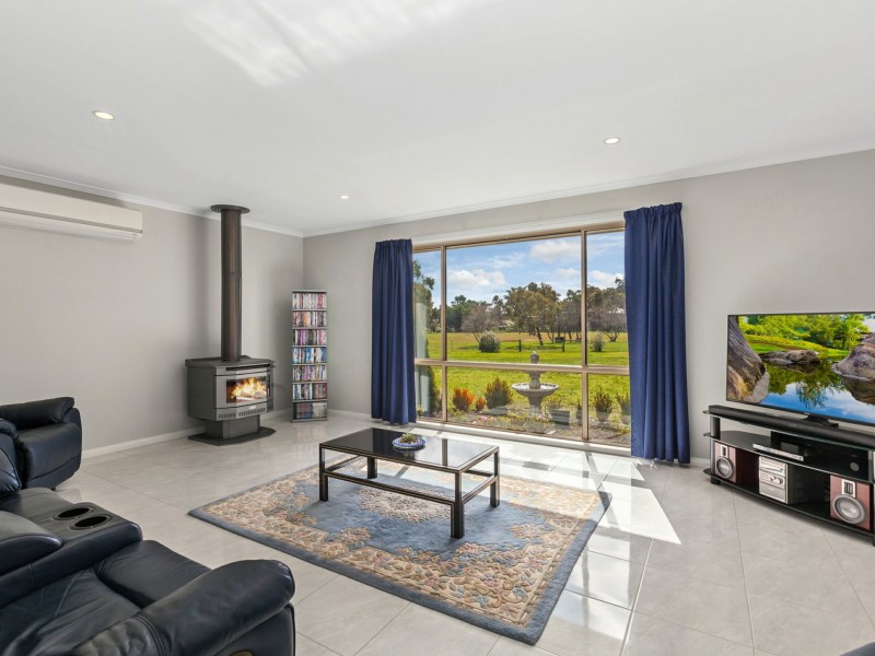 36 Burges Lane, Broadford VIC 3658