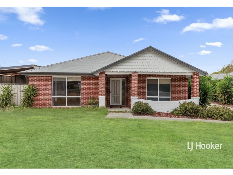 Unit 1/44 Snodgrass Street, Broadford VIC 3658