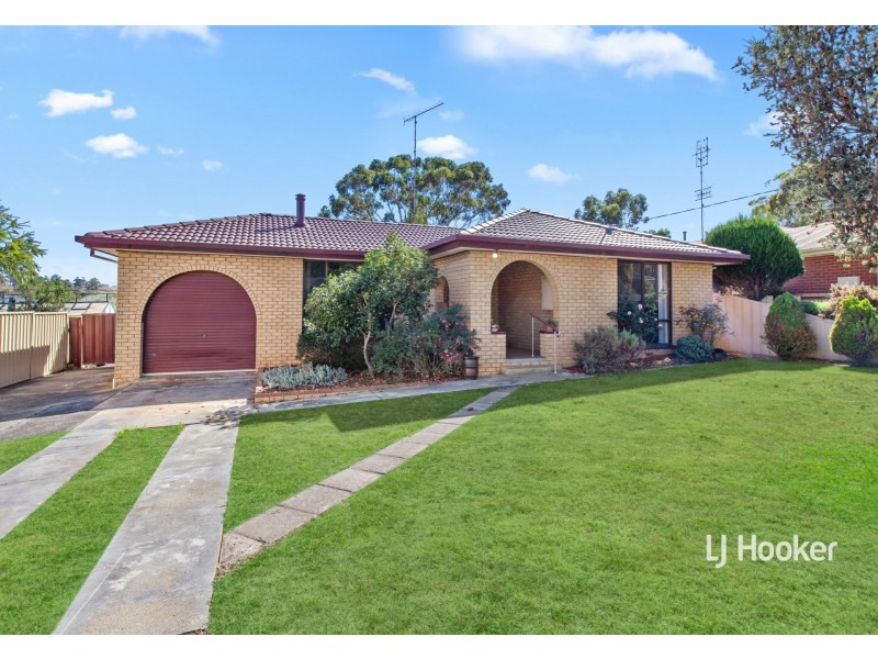 11 Mylson Avenue, Broadford VIC 3658