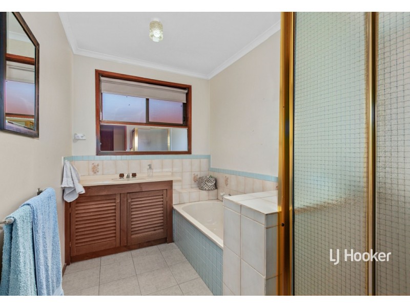 11 Mylson Avenue, Broadford VIC 3658