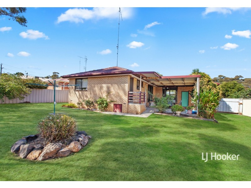 11 Mylson Avenue, Broadford VIC 3658