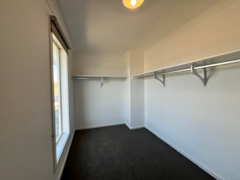6 Teal Court, Kilmore VIC 3764