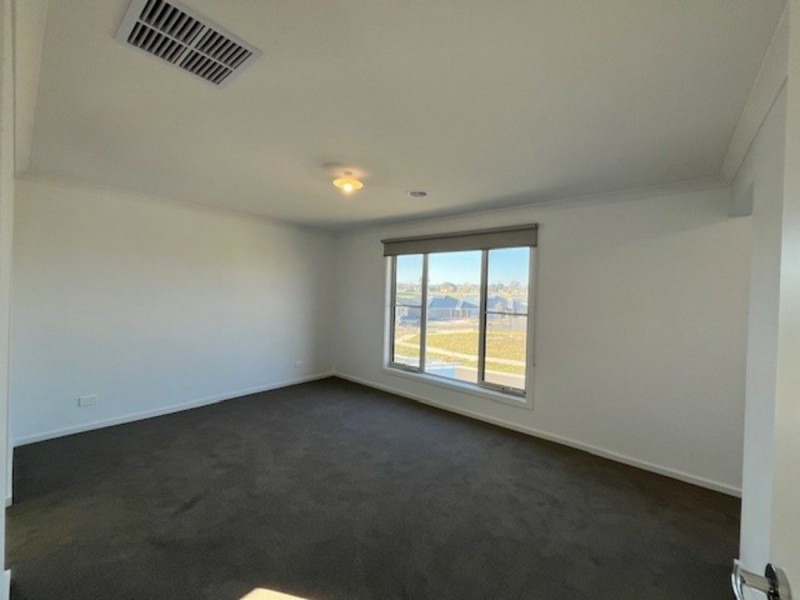6 Teal Court, Kilmore VIC 3764