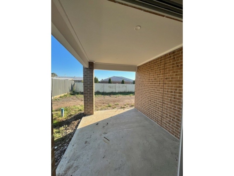 6 Teal Court, Kilmore VIC 3764