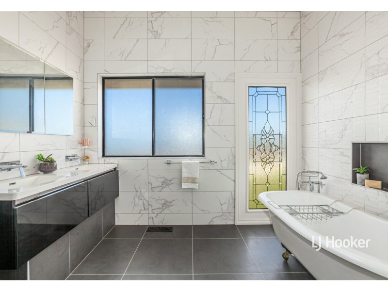 6 James Close, Kilmore VIC 3764