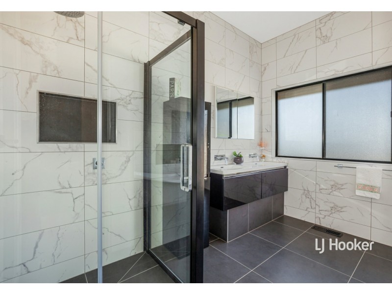 6 James Close, Kilmore VIC 3764