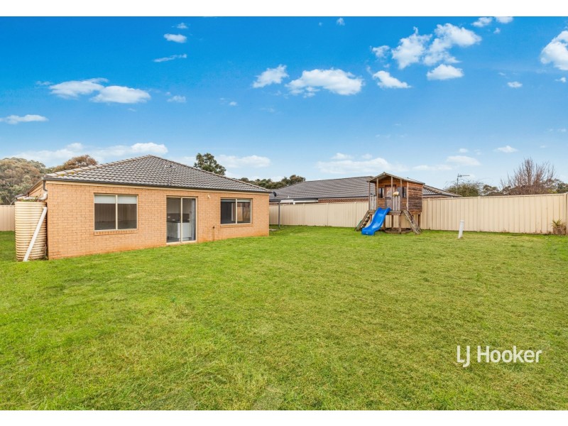 45 Chloe Drive, Broadford VIC 3658