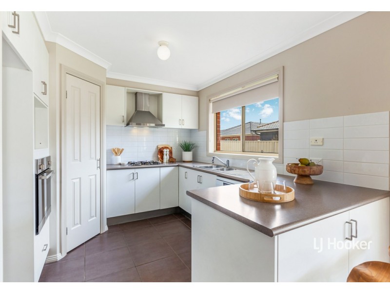 39 Pauline Way, Kilmore VIC 3764