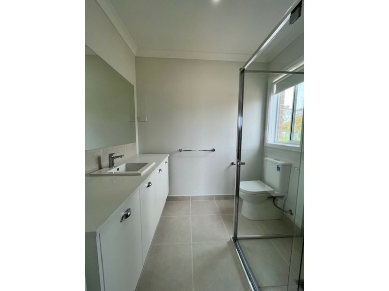 3 Bloodwood St, Broadford VIC 3658