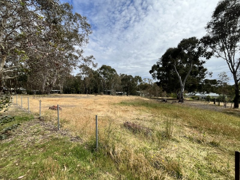 16 Derek Drive, Broadford VIC 3658