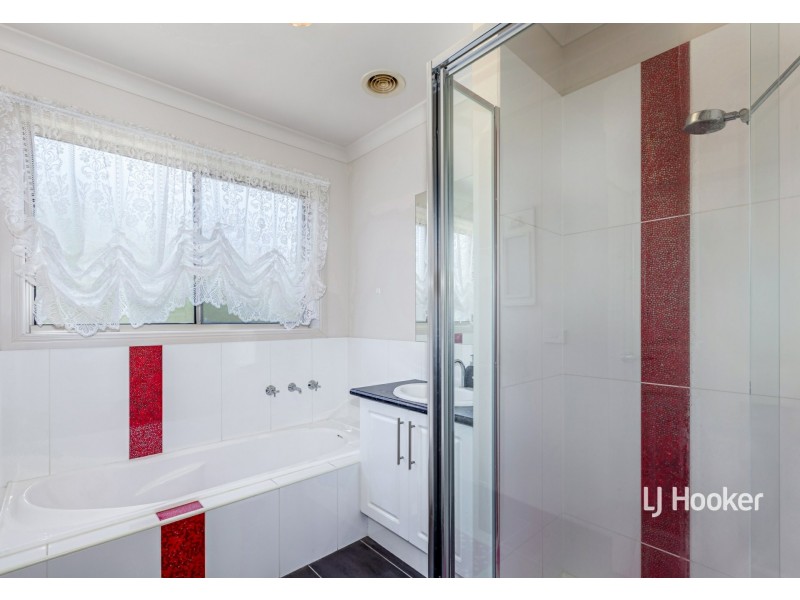 2 James Close, Kilmore VIC 3764