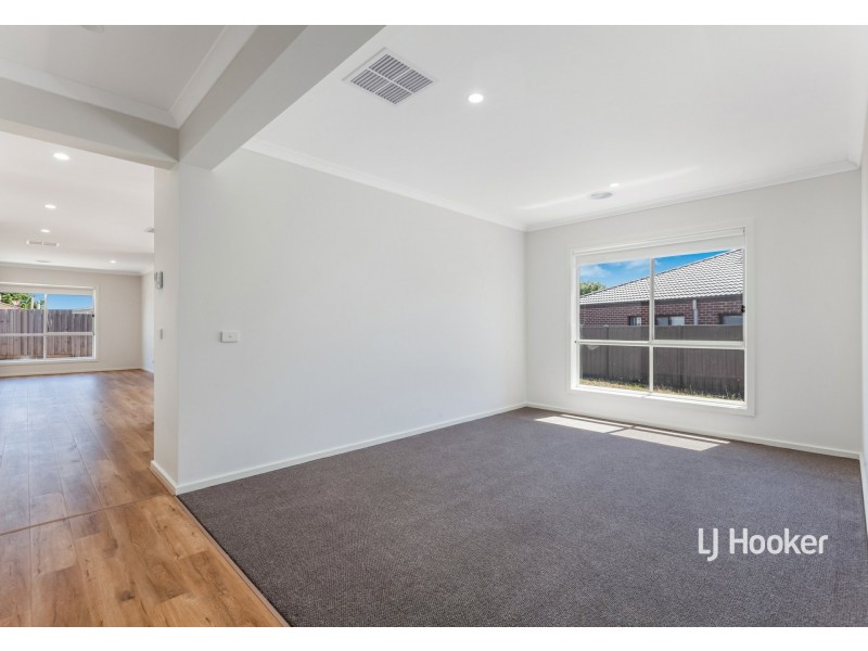 12 Teal Court, Kilmore VIC 3764