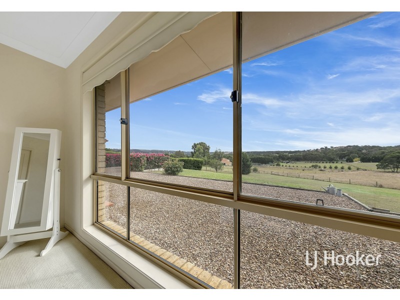 3 Lookout Rise, Hidden Valley VIC 3756