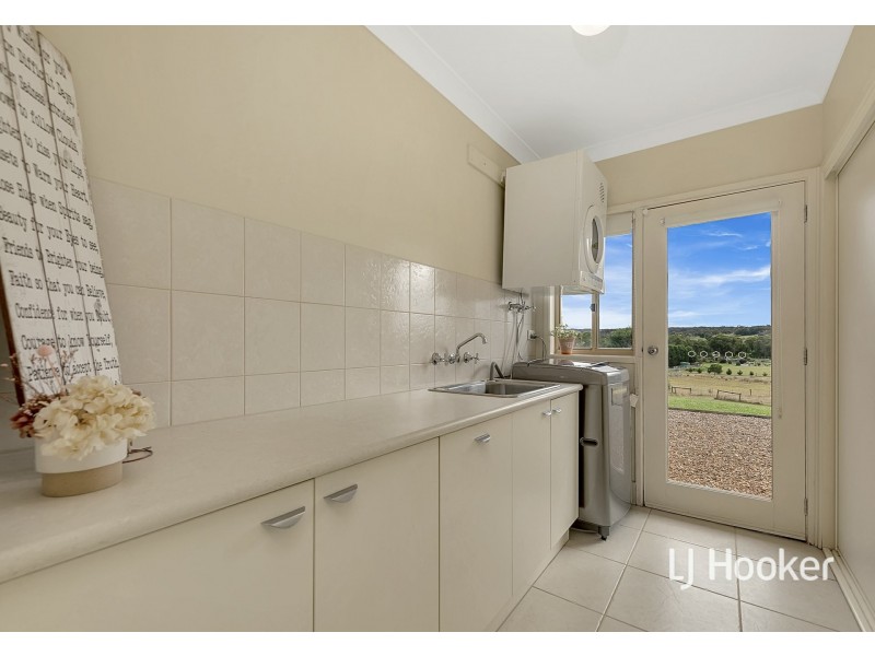 3 Lookout Rise, Hidden Valley VIC 3756