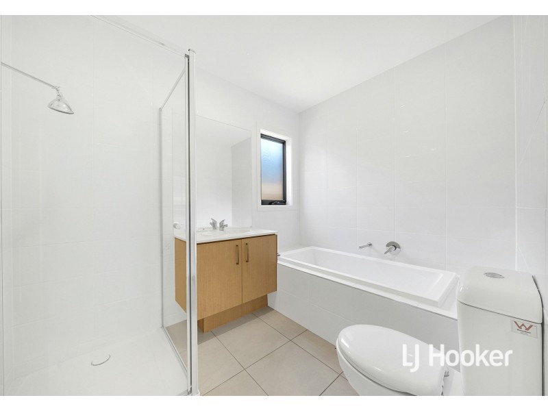 112 Newbridge Boulevard, Wallan VIC 3756